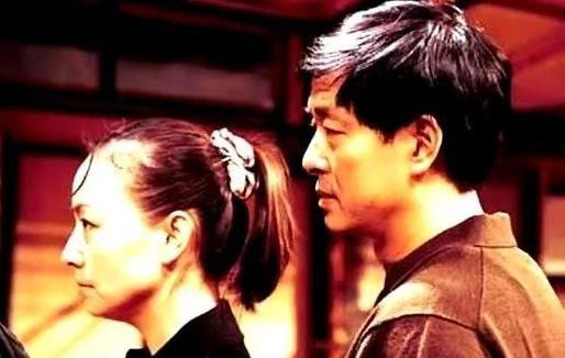 中国娱乐圈 悲哀,揭秘中国娱乐圈的黑暗面