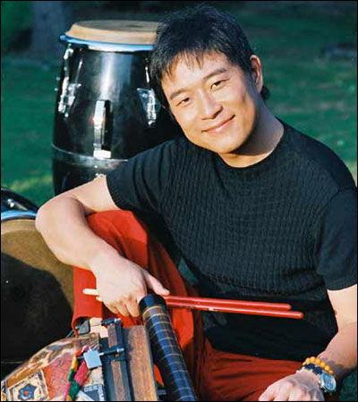 歌手谷峰的个人资料,音乐路上的追梦人，才华横溢的歌手风采