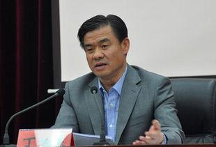 丁旭东个人资料,才华横溢的青年才俊，引领时代潮流的先锋人物